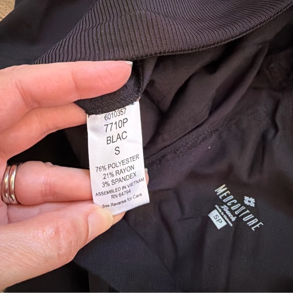 MedCouture Touch Scrub Jogger Pants XS Black Stretch Drawstring Cargo Pockets - Picture 8 of 9